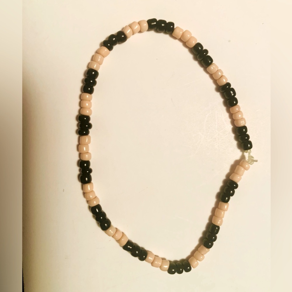 Black and white beaded bracelet 🤍🖤🤍🖤